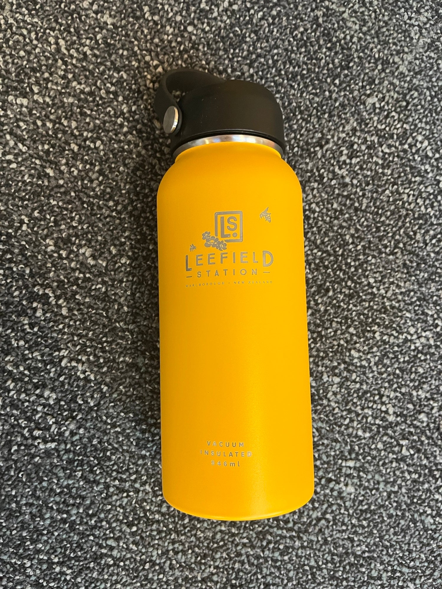 DAISY COLOURED LEEFIELD STATION DRINBK BOTTLE